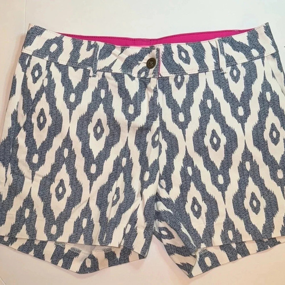 Isaac Mizrahi Beautiful Shorts - Picture 1 of 9